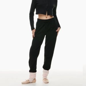 Aritzia cozy fleece boyfriend sweatpant